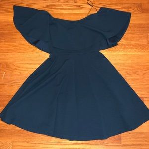Green Off-the-shoulder Strapless Windsor Dress